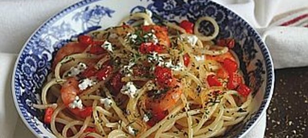 Спагетти с креветками и болгарским перцем
