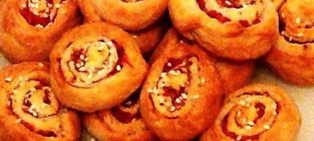 Сладкие булочки с ветчиной