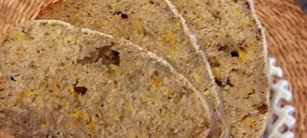 Домашний хлеб из патиссонов с чесноком и имбирем