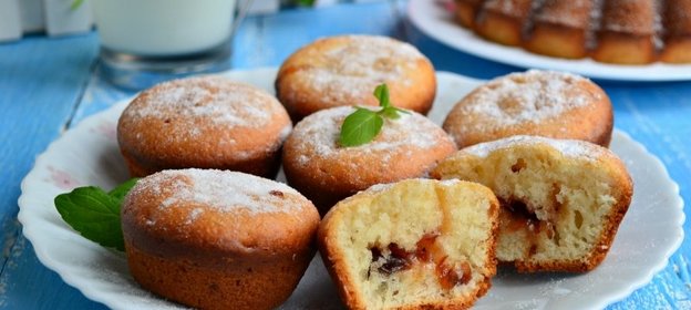 Кексы на кефире с джемом
