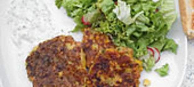 Оладьи с кукурузы и овощей на завтрак(мой вариант)