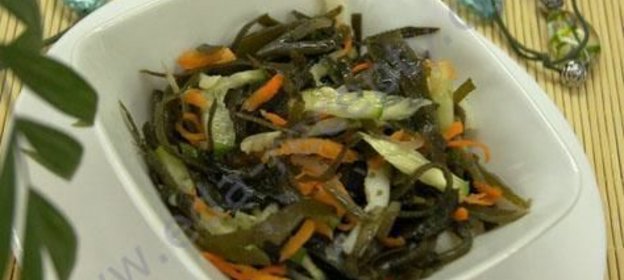 Салат кальмары с морской капустой