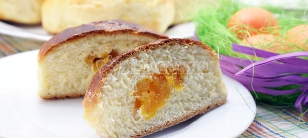 Пасхальные булочки с курагой