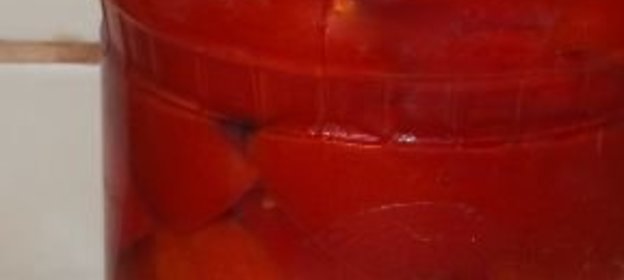 Консервированые помидоры в желе по-латышски