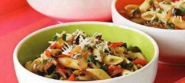 Макароны с баклажанами и помидорами