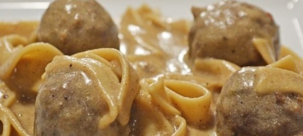 Лапша с фрикадельками