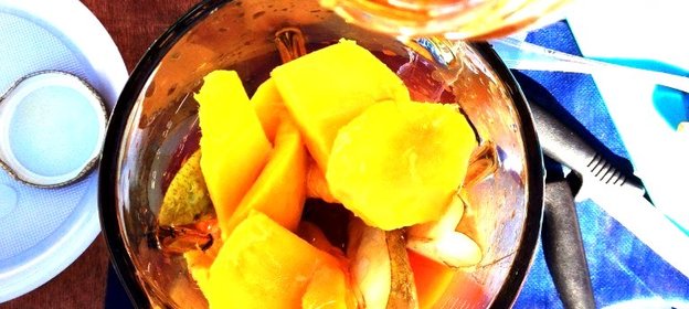 Солнечный смузи с медом