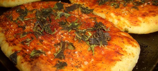 Лепешки с сыром и кинзой