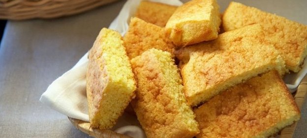 Кукурузный хлеб в мультиварке