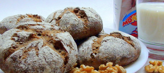 Ржаные булочки с грецкими орехами