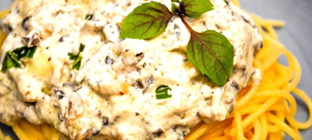 Спагетти со сливочно-грибным соусом «Дор-блю»