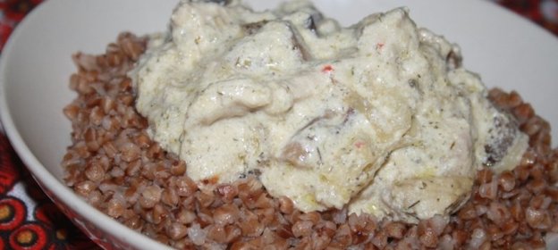 Подлива из свинины с маслятами