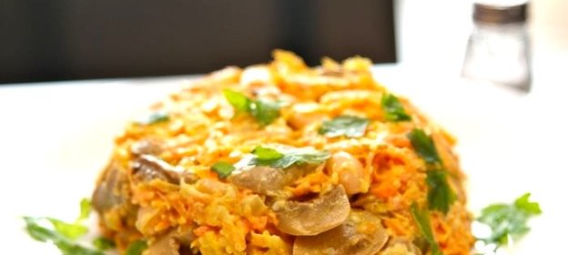 Салат с шампиньонами и фасолью