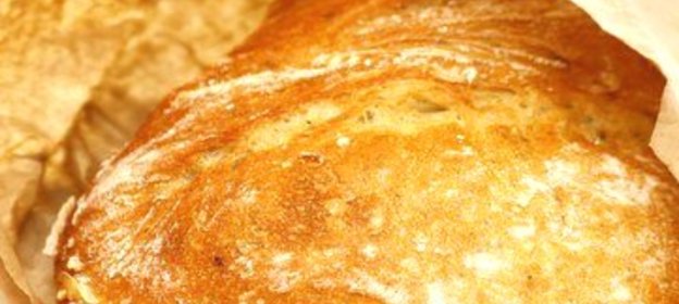 Постный хлеб из спельтовой муки с луком