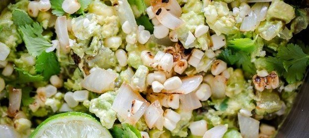 Салат с кукурузой и овощами-гриль