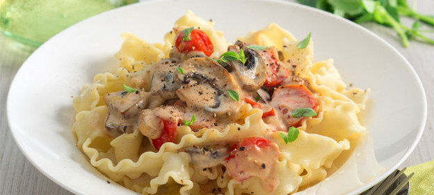 Лапша со сливочным соусом