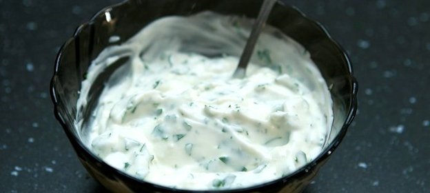 Сметанно-чесночный соус