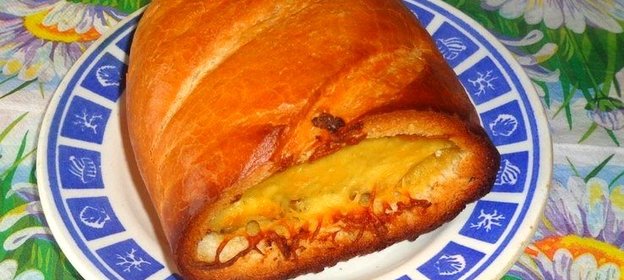 Батон запеченный с мясом и имбирем