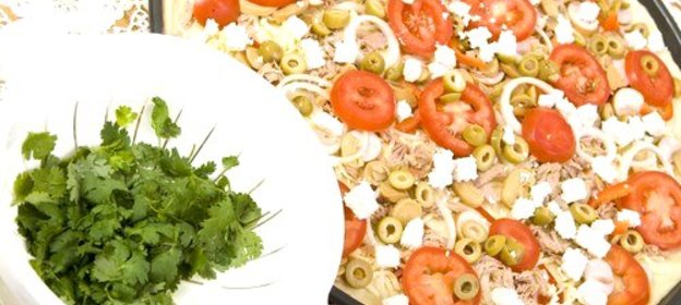 Пицца с брынзой и оливками