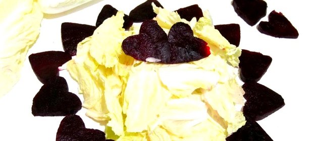 Салат со свеклой и пекинской капустой