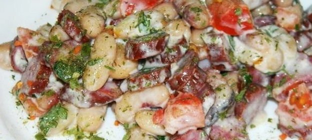 Салат с колбасой «Охотничий»