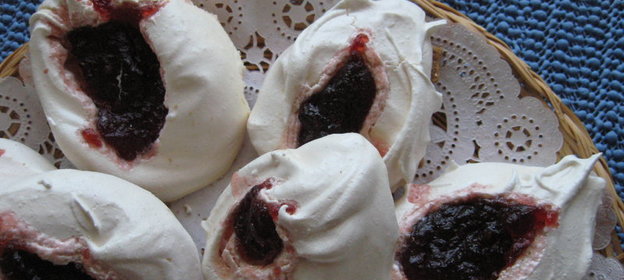 Безе с джемом