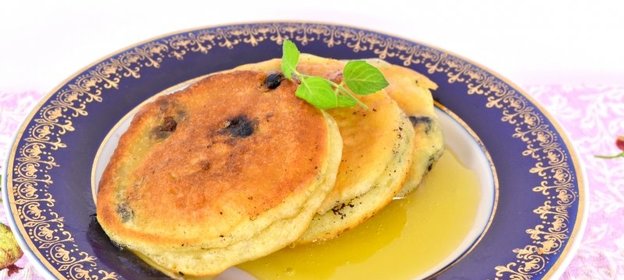 Оладьи на кефире с черникой