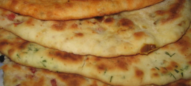 Индийский хлеб с разными начинками