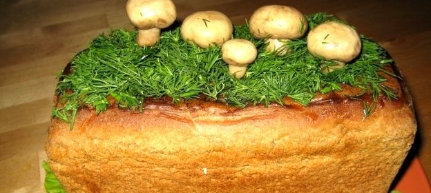 Салат в хлебе