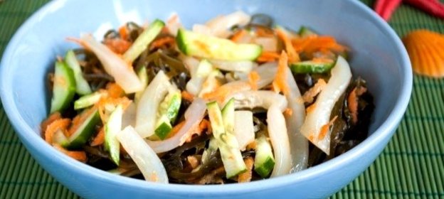 Салат из морской капусты с кальмаром