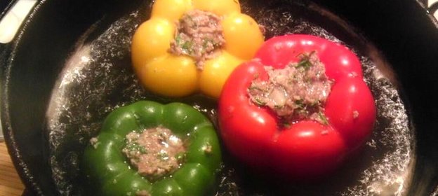 Фаршированные перцы в бульоне