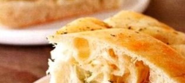 Салат из трески или окуня горячего копчения