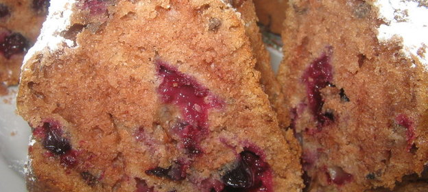 Кекс Столичный с какао и смородиной