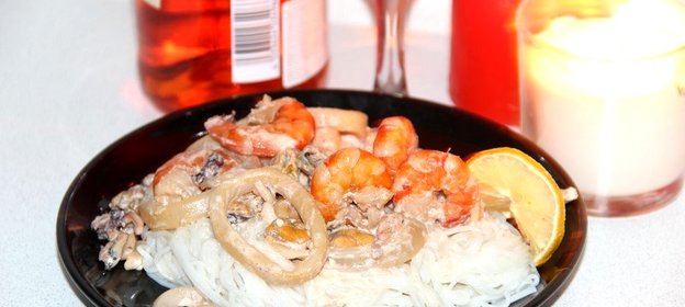 Рисовая лапша с морепродуктами