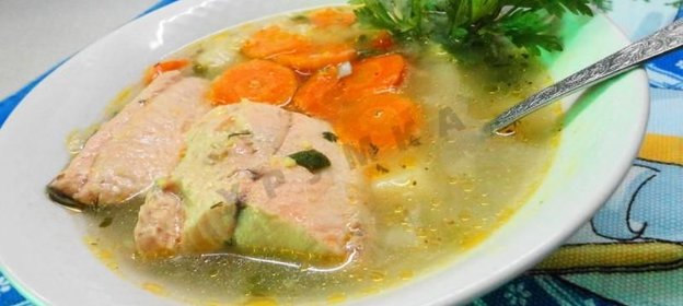 Рыбный суп уха из кеты