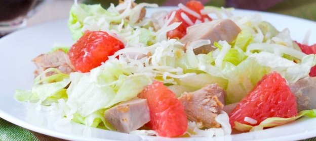 Салат с грейпфрутом и курицей