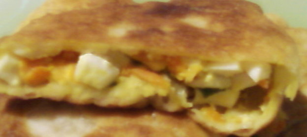 Пицца с помидором