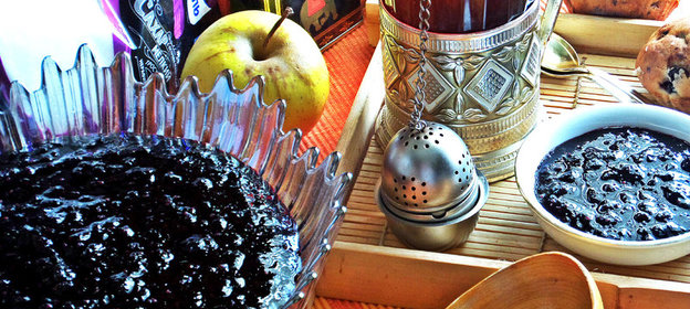 Чёрная смородина с курагой