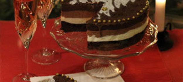 Рождественский шоколадный торт
