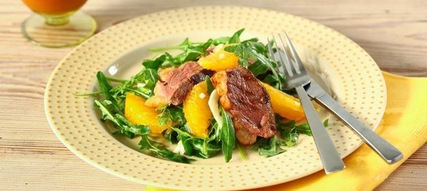 Теплый салат из утки