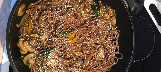 Гречневая лапша с шампиньонами от Анастасии Денисовой