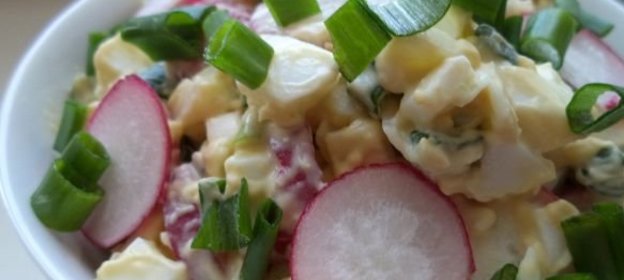 Яичный салат с редисом