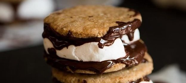 Сладкий сэндвич с шоколадом