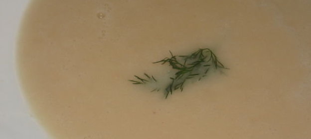 Сливочный кркм с печеньем и фруктами