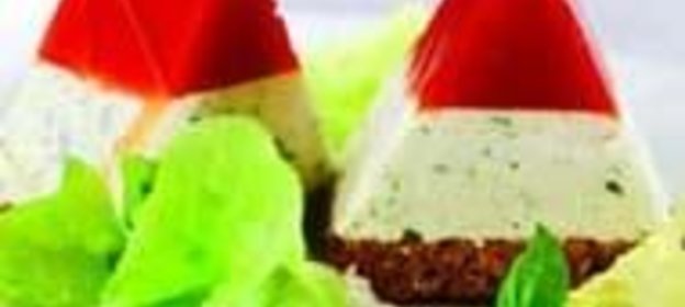 Томатно-йогуртовое желе на ржаном хлебе