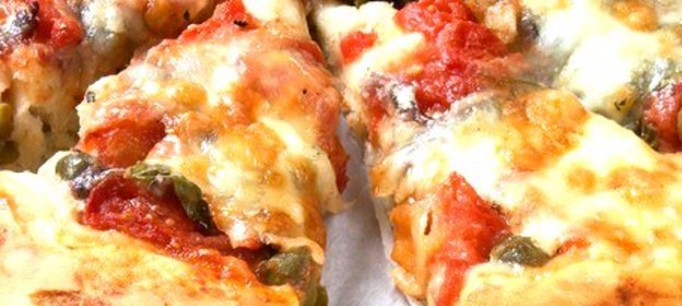 Пицца с ветчиной и шампиньонами