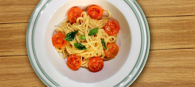 Спагетти айоли с черри томатами