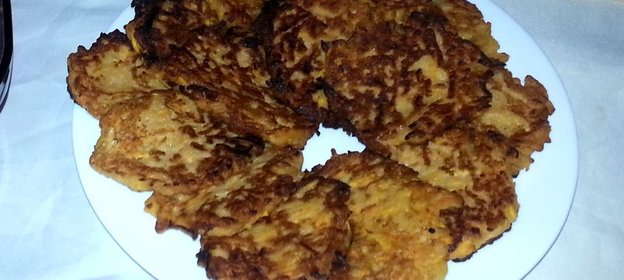 Морковно-яблочные оладьи