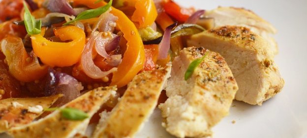 Куриное филе и овощи в горчично-медовом соусе