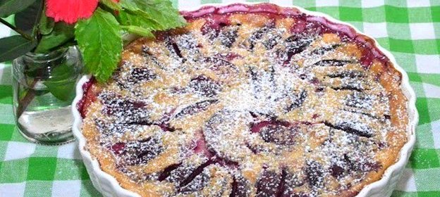 Запеканка со сливами